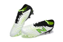 Chuteira New Balance TEKELA TEAM V8