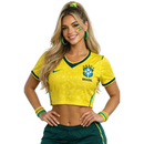 Cropped Brasil 2026 Nike Amarelo e Verde - Modelo Feminino